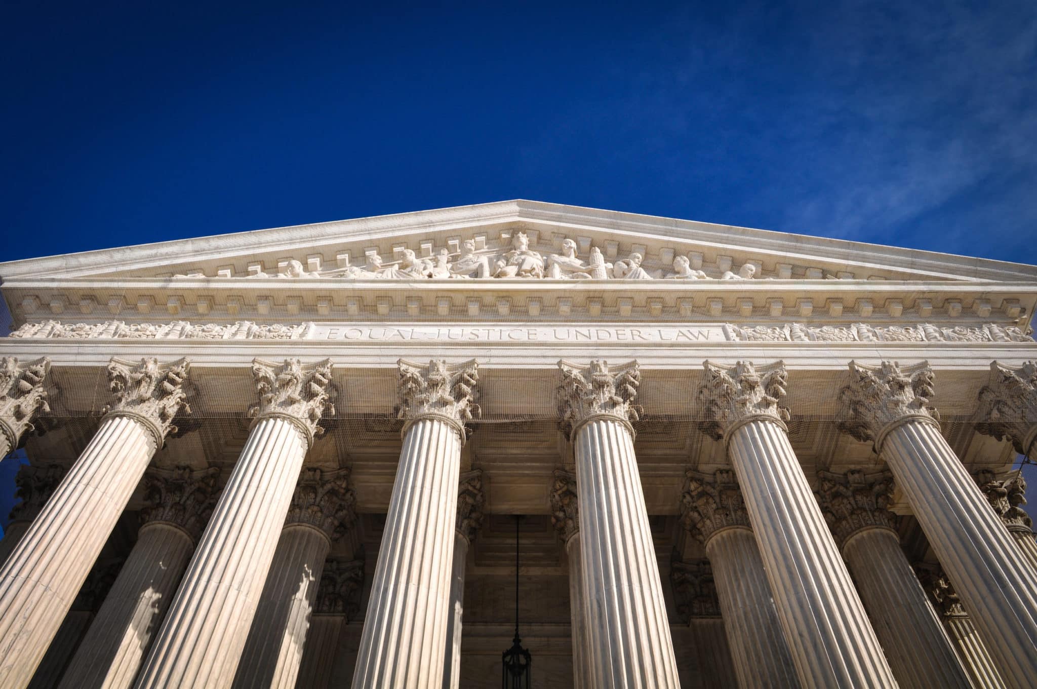 Political Fissures Rip the U.S. Supreme Court
